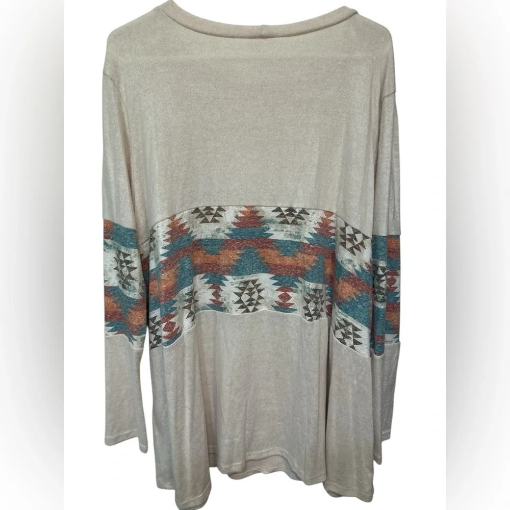 P&Rose Natalie long sleeve cream Aztec print long leeve pullover shirt - Picture 2 of 4